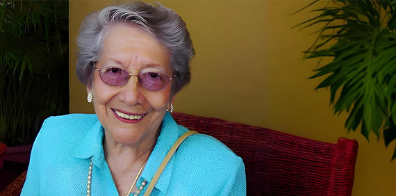 La Abuelita, Sra. Celeste Blacio de Rendón, una de nuestras fundadoras, descansa en la paz de Dios luego de habernos acompañado por 29 años. Nuevo Mundo recibe la certificación ISO 9001-2000.